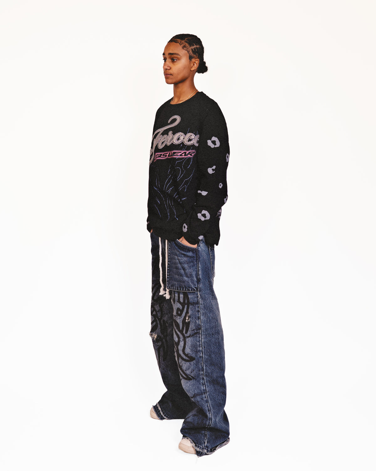 JEAN BAGGY GRAPHIC – UBSWEAR